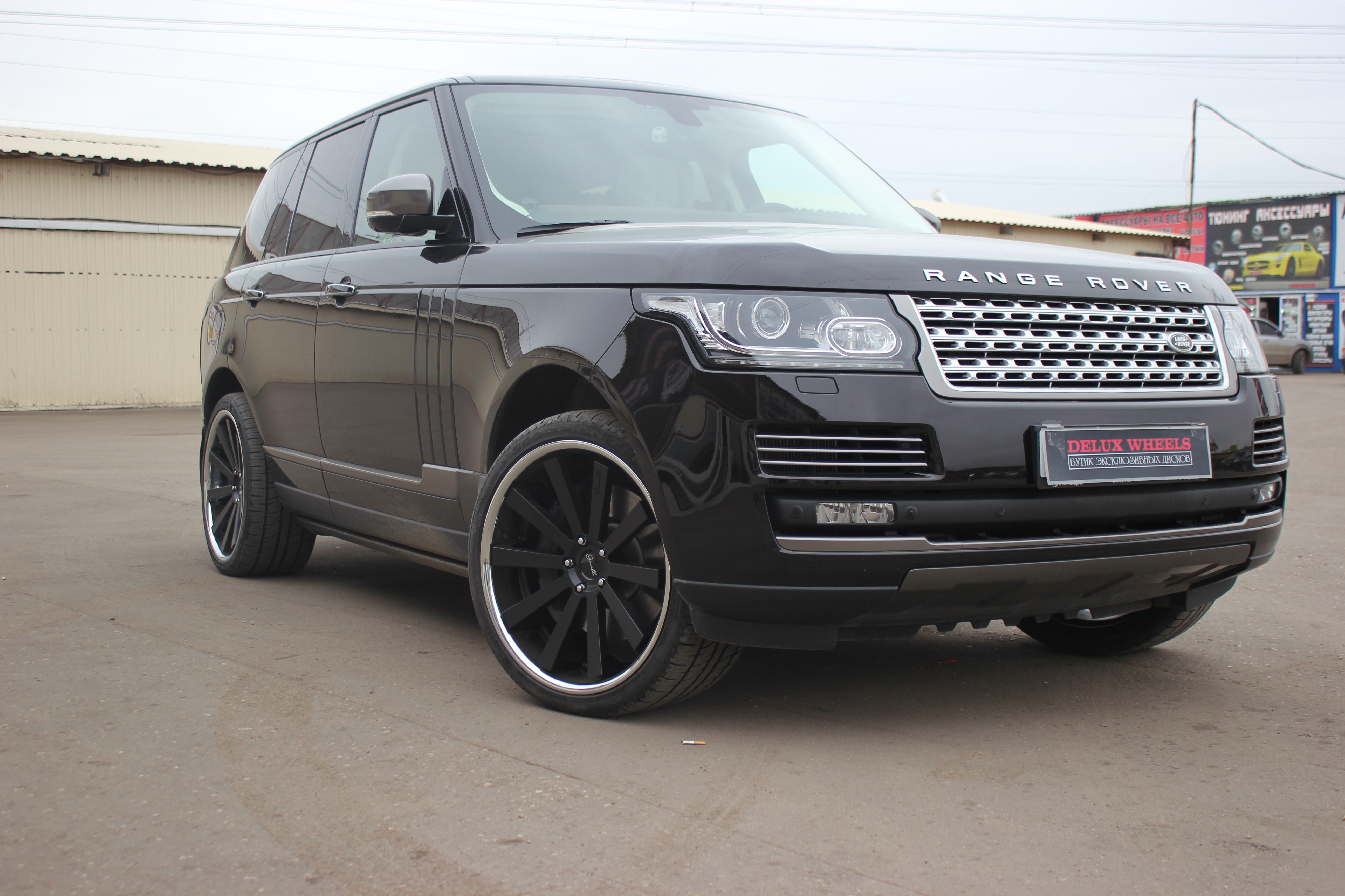 Gianelle Santo-2SS 22x10,5 on Range Rover Vogue 2013